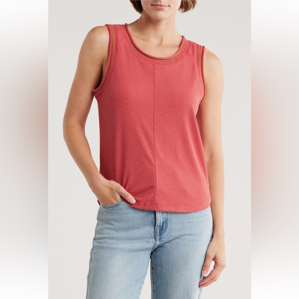 🎈2/$40,3/$50🎈 DEMOCRACY NWT Scoop Neck Ribbed Coral Tank, embroidered edging